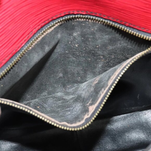 LOUIS VUITTON Epi Saint Cloud GM Shoulder Bag Red M52197 LV Auth 137330 - Picture 9 of 16